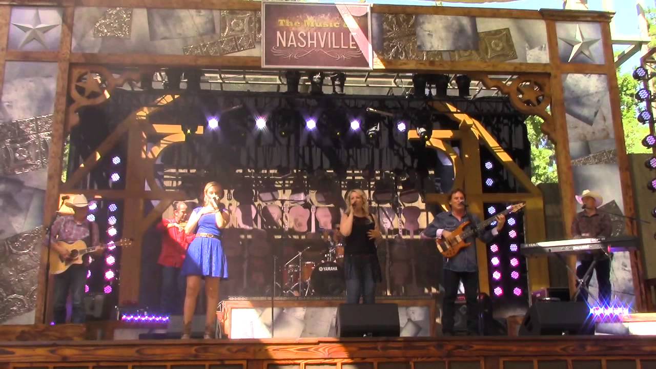The Kelly Rae Band (Brandi and Steph) 3/4 - YouTube