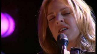 Video-Miniaturansicht von „Diana Krall - Cry Me A River - Live at Paris Olympia 2001 - HD“