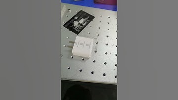 laser marking machine marking QR code
