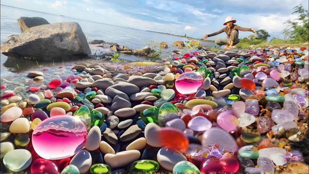 wow.. wow...Lucky man find the diamond and gem stone in the river.