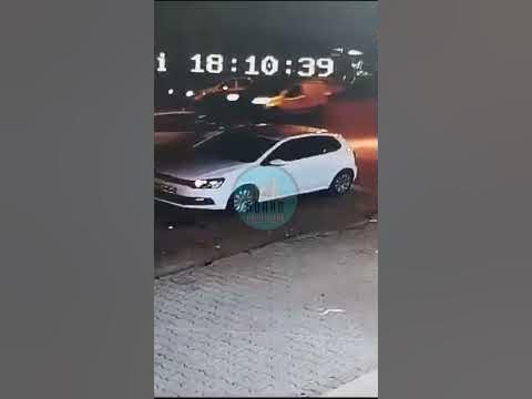 Adana'da otomobil yayalara çarptı: O anlar kamerada