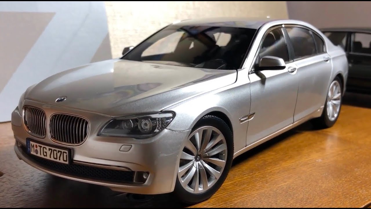 1/18 BMW 750Li F02 KYOSHO 7 Series ミニカー - YouTube