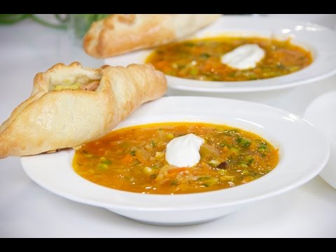 Готовим щи с расстегаем и мясо по-строгановски.