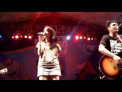 Last Child feat. Giselle - Seluruh Nafas Ini @ KopNas Mig33 2012 Senayan