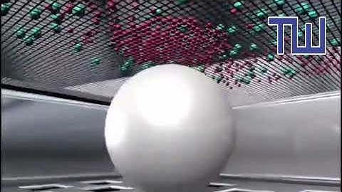 Vibrating screen separator bouncing ball cleaning system