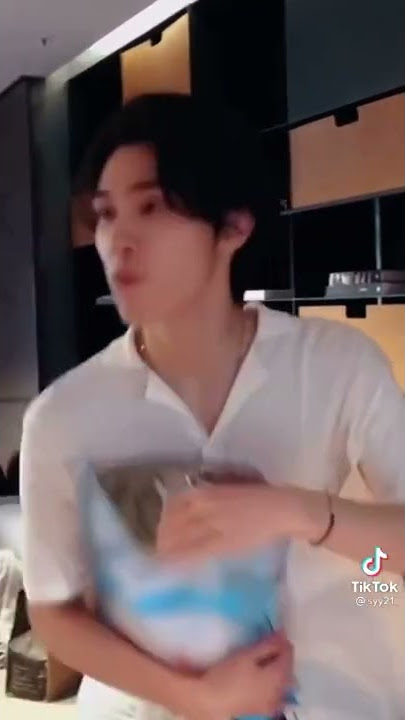 Tolong jangan satukan maknae line WayV 😥 #nct #wayv #hendery #yangyang