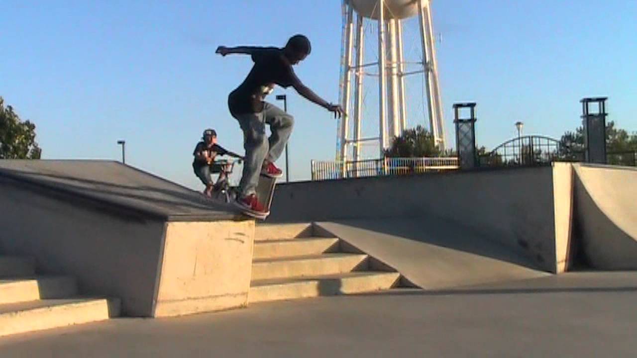 Devin Kennix BS Crooked Grind Mather Hubba - Devin Kennix BS Crooked Grind Mather Hubba