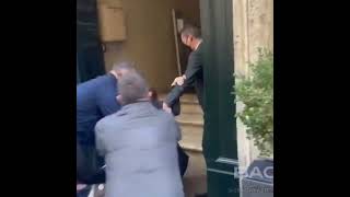 Famous Zendaya falls and gets caught by her bodyguards Profile