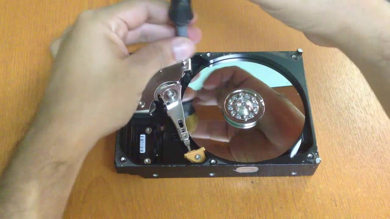 Desarmando disco duro y reconociendo sus partes internas - YouTube