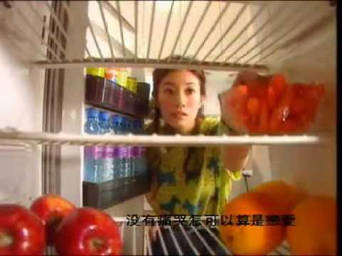 張燊悅   衣不稱身