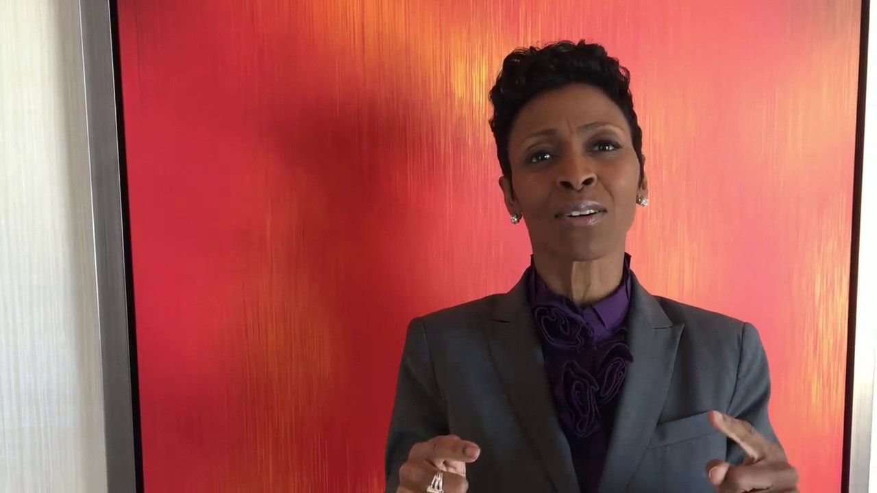 SPEAKER I TRANSFORMATION SPECIALIST I DIVORCE RECOVERY EXPERT I LIFE COACH