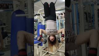 🔥🏋️‍♂️Aerial Acrobatics: Upside Down Dumbbell Wonders!  @goldenfitnesshub RT Nagar Bengaluru