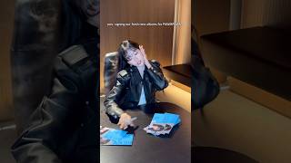 MEOVV THE 2nd EP ALBUM [BITE NOW] MEOVV ver.SIGNED ALBUM BEHIND