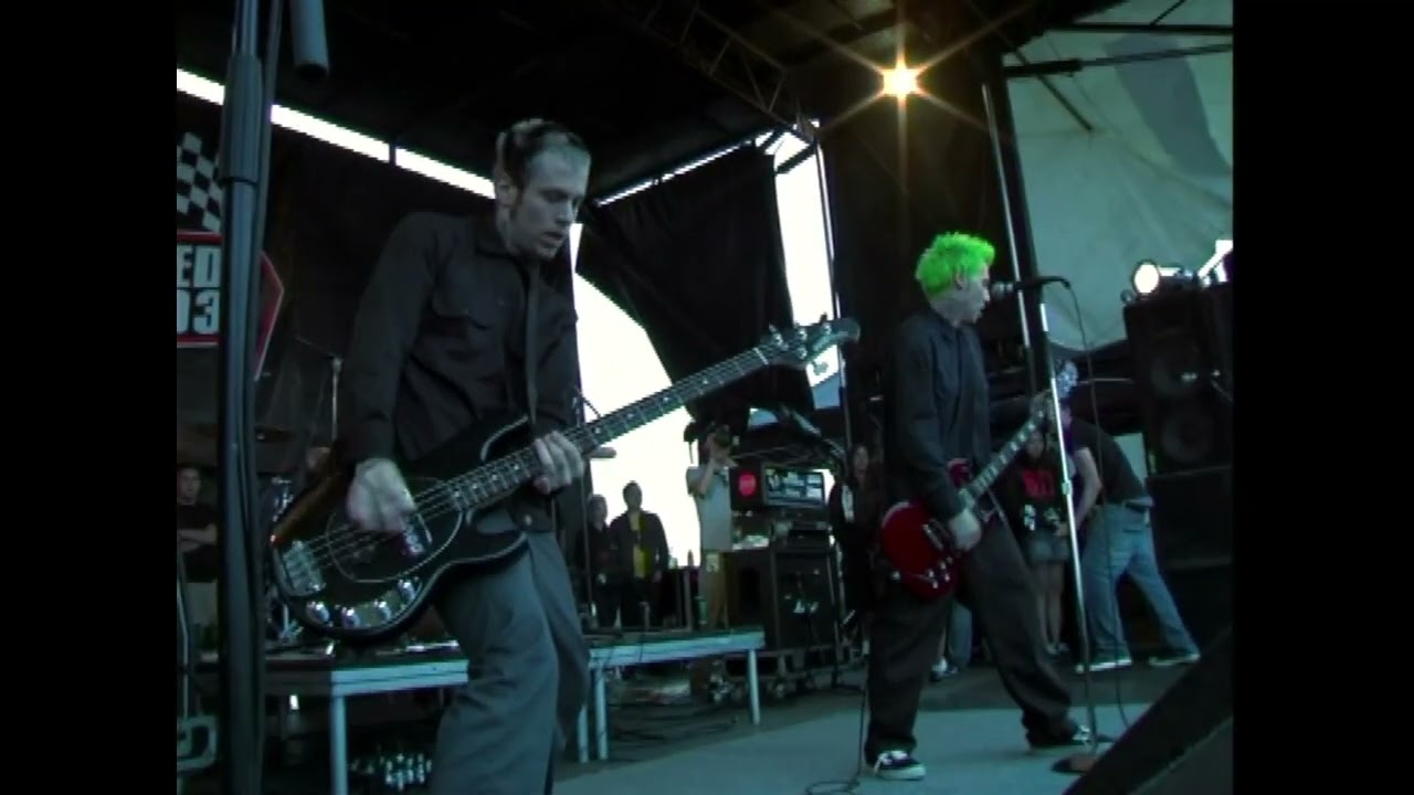 Regardez Mest - Rooftops (Live @ Warped Tour 2003) sur YouTube Regardez Mest - Rooftops (Live @ Warped Tour 2003) sur YouTube