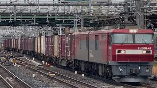 JR貨物EH500形41号機＋コキ20両が大宮駅4番線を通過するシーン（3086レ・仙貨A128・コンテナ輸送）2025.8.7