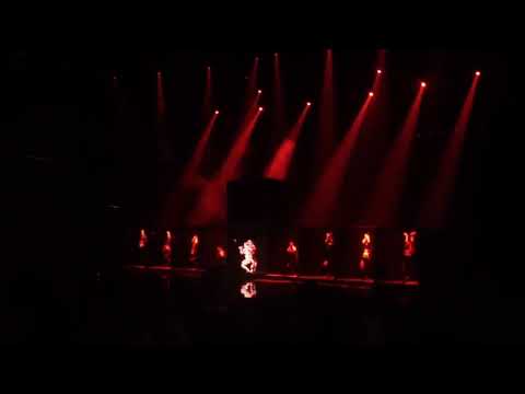 Jennifer Lopez Con Iggy Azalea Booty AMAs 2014