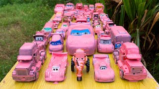 Clean up muddy minicars & disney pixar car convoys! Play in the garden