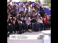 La réalisatrice Kelly Reichardt pose au photocall du festival !