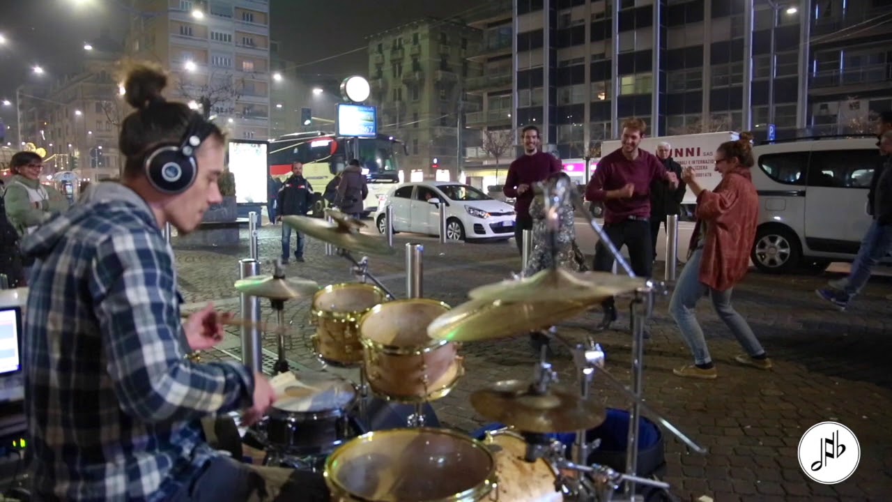 Drumz 'n' Basez - Black Or White