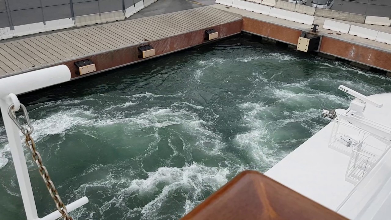 Royal Princess leaving Genoa 2016