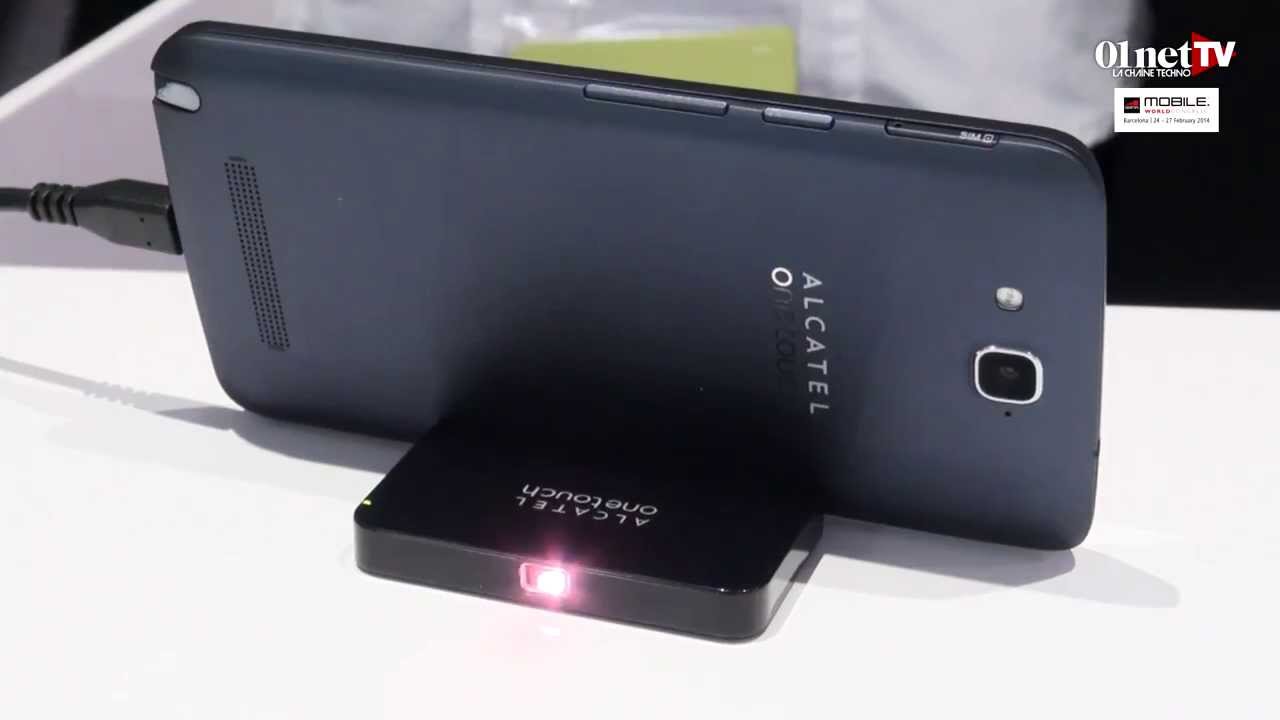 Moviphone : un smartphone Android avec son pico-projecteur