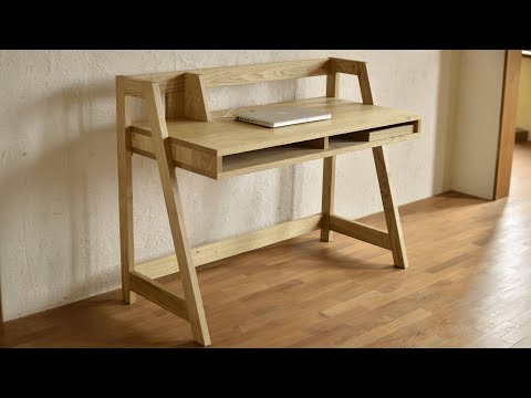Woodworking/Original desk production scenery.