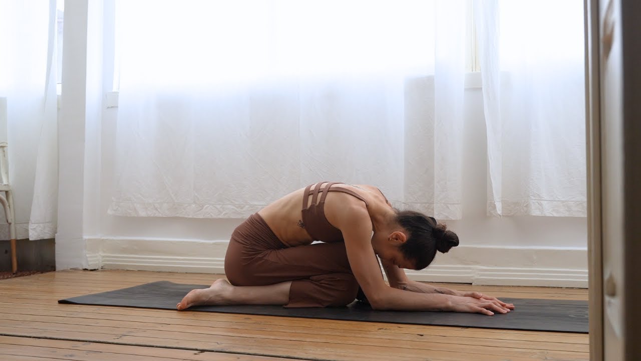 Sunkissed Yoga | Libère tes Hanches & Progresse vers les Grands Écarts