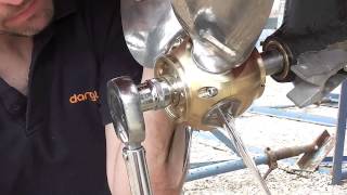 Fitting a FeatherStream shaftdrive propeller