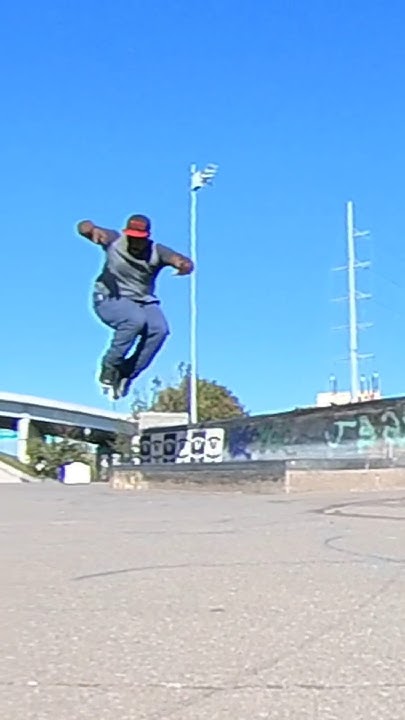 nothing-better-than-rollerblading-in-the-fall-rollerblading