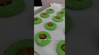 You HAVE to try these green cookies