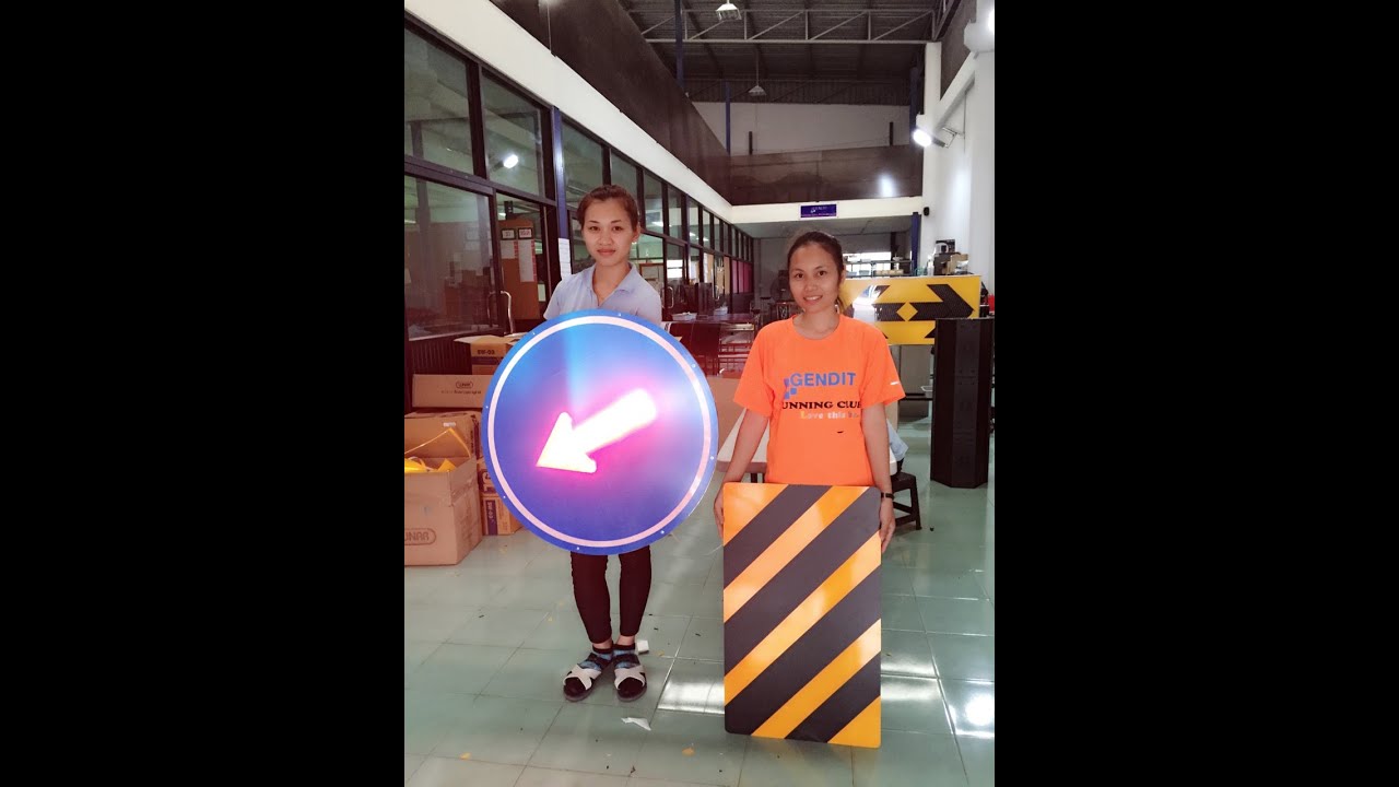 ป้ายทางเบี่ยงซ้าย - YouTube ป้ายทางเบี่ยงซ้าย - Youtube