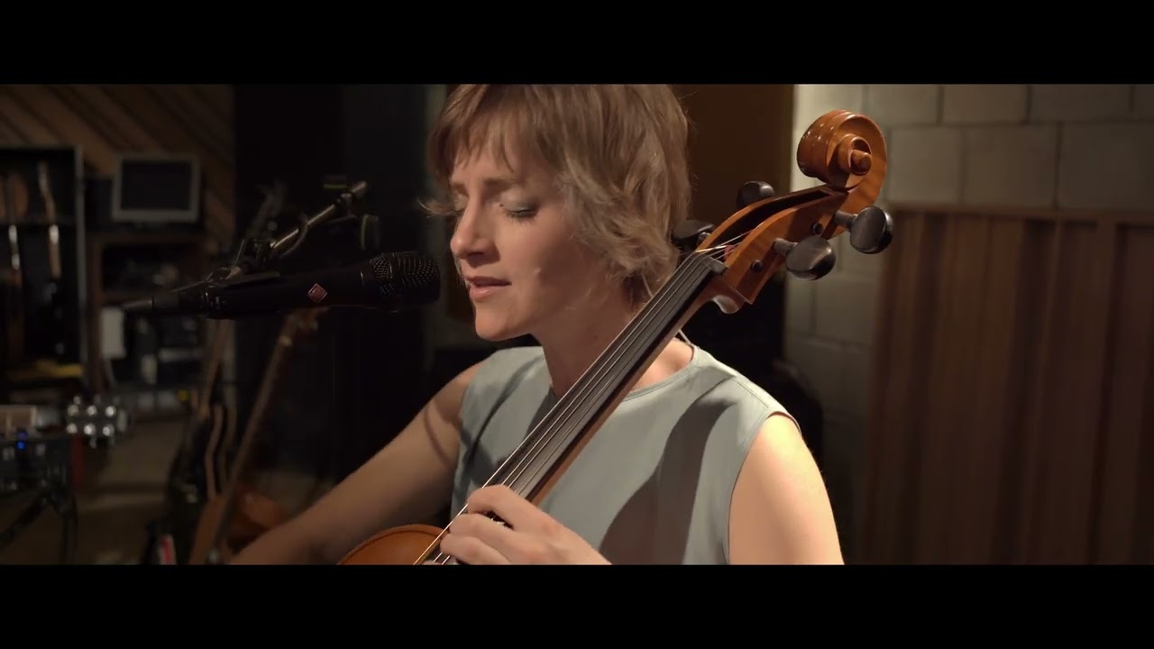 Naomi Berrill - Sea Warrior (live in studio)