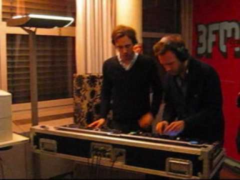 Cover 2 many djs move your ass 3fm