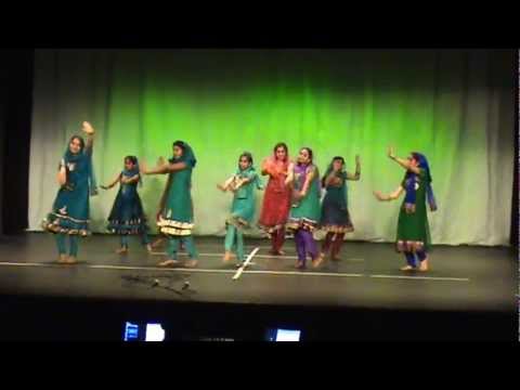 Thamara kuruvikku thattamidu - perfomed by the talents of Atlanta during AMMA's Kerala Piravi 2012