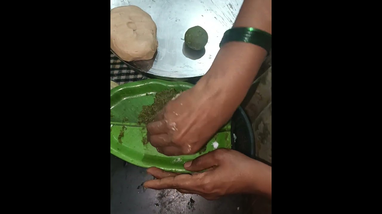 हिरव्या चण्याच्या पुरणपोळ्या# cooking 🍳# food lover # recipe 😊🙏💞