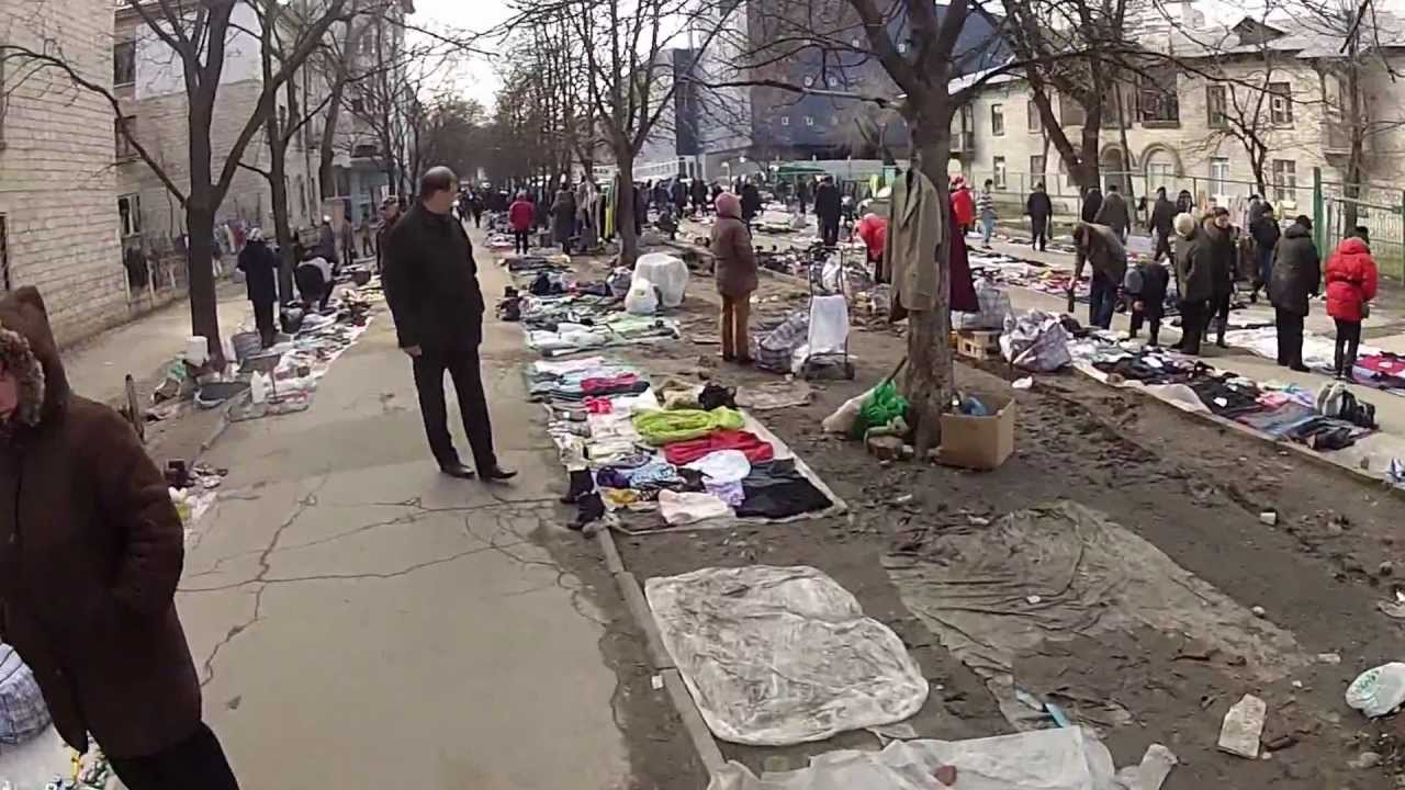 Moldova Chisinau Free Market in front of Train Station 12 02 2013 - YouTube