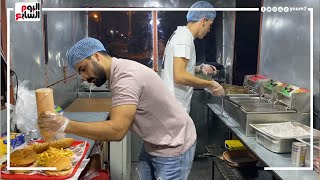 مروان واحمد اتخرجوا من الجامعة وعملوا كرفان أكل.. علي طريقة كراكون في الشارع