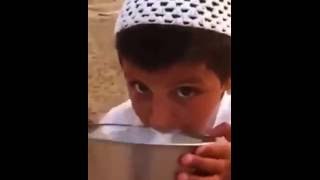 طفل يتحدى وزير الصحه ويتكلم عن مرض كورونا ويشرب حليب الابل