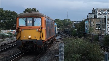 73141 + 73136 pass Herne Hill working the first 3W75 of the 2022 RHTT season (27/09/2022)
