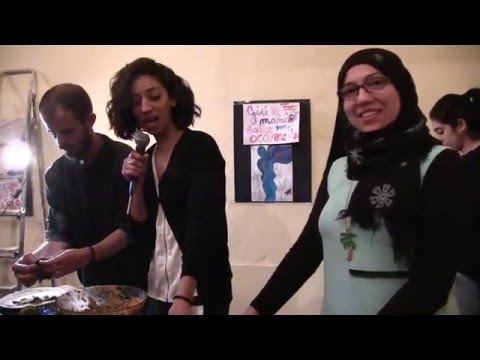 Video: Sardine Fritte In Foglie Di Vite