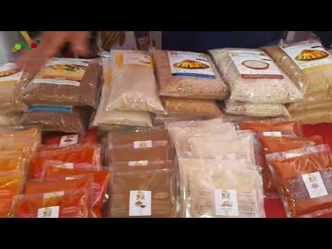 التعاونية المقاولاتية نور السلام لإنتاج الكسكس و العطرية بالرماني مع رئيسة التعاو نية نجاة الكحلوني