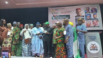 H.E Mr. Peter Obi  Awarded the BEACON OF NATIONAL ROLE MODEL IN NIGERIA by Nigerian Educators