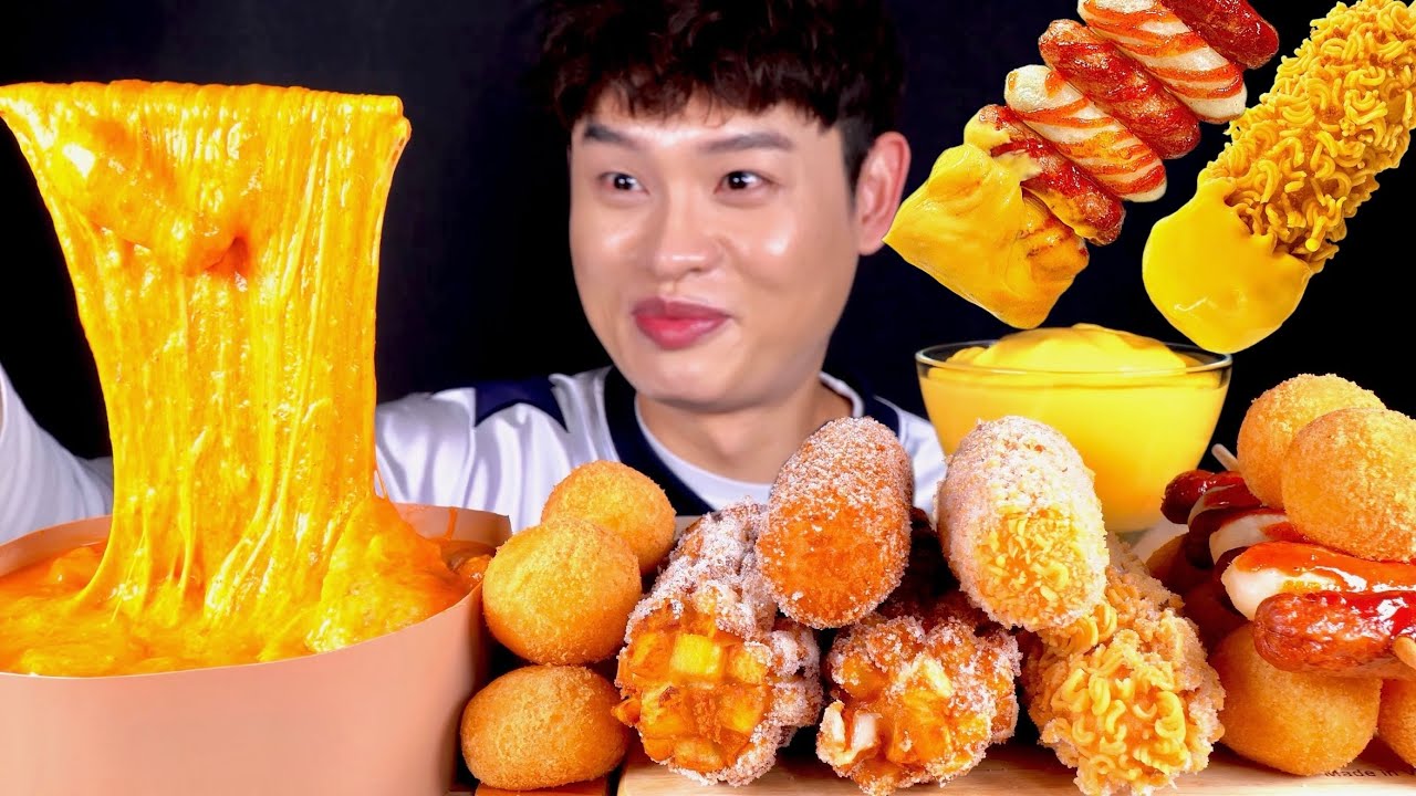 ASMR 명랑핫도그 라면땅 감자 고구마 통모짜 핫도그와 치즈가득 넣은 로제떡볶이 먹방~!! Crispy Corn Dog With Cheese Tteokbokki MuKBang~!!