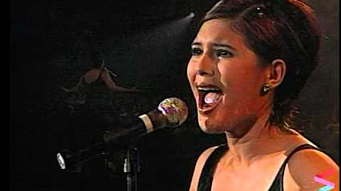 Vina Morales sings a classic song [LIVE!]