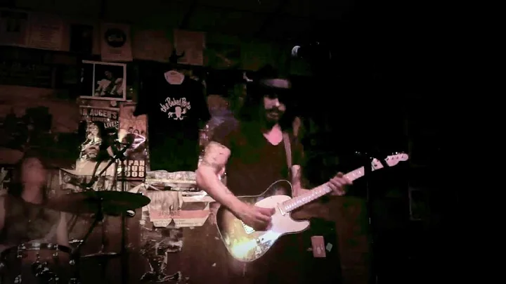 Richie Kotzen - Sara Smile (Daryl Hall cover) at t...