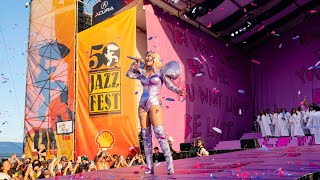 Katy Perry – Oh Happy Day/Firework @ Jazz Fest 2019 (From doc ‘Jazz Fest: A New Orleans Story)