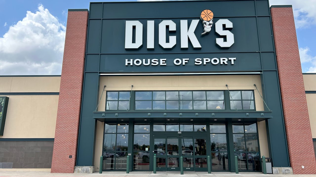 A tour of Dick’s Sporting Goods “House of Sport” in Katy, Tx (Wall