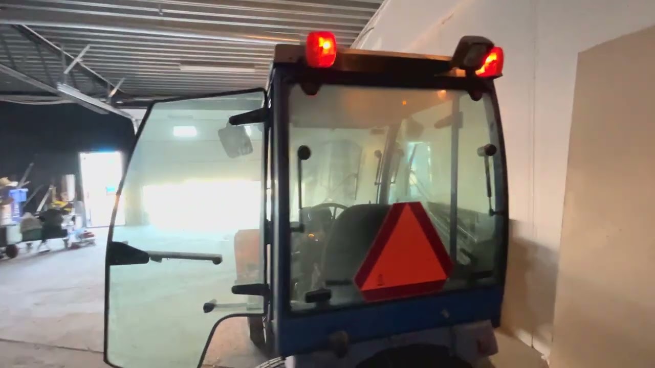 Minitraktor ISEKI TXG23 - Vikplog & Saltspridare