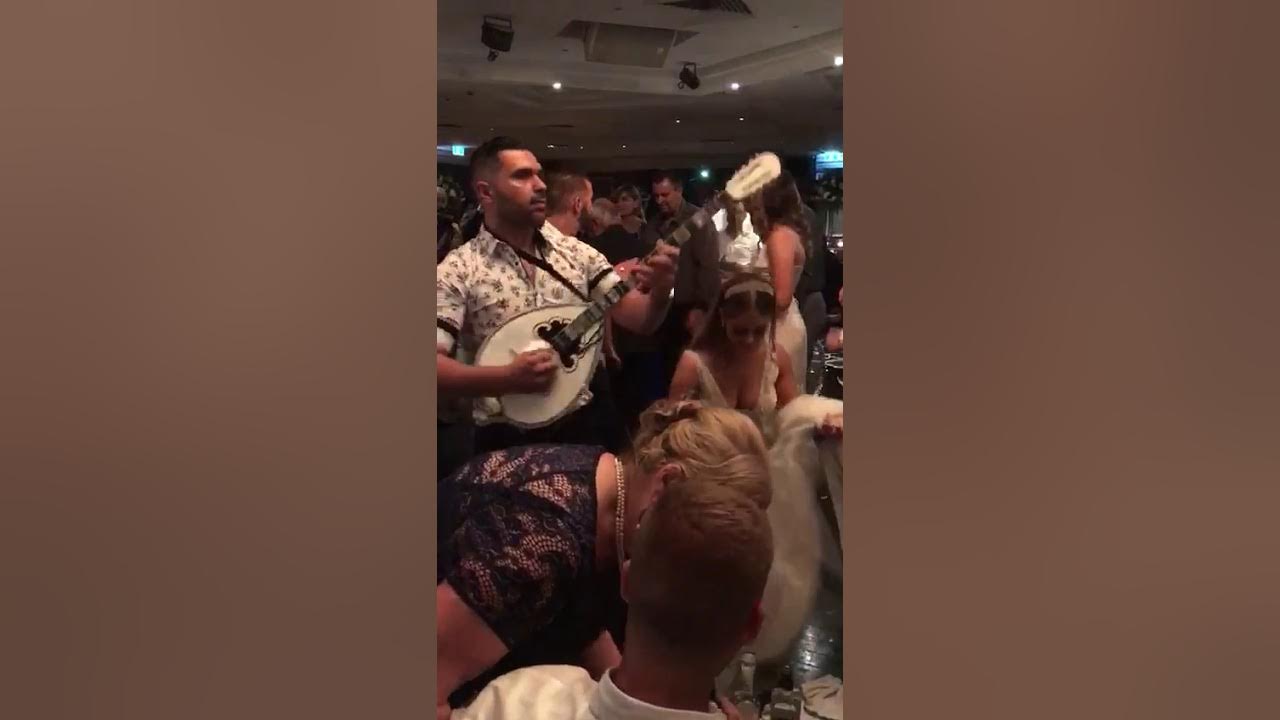 GREEK WEDINNG BOUZOUKI PLAYER TOMMY TSONIS ZEMBEKIKA AT DOLTONE HOUSE SYDNEY YouTube