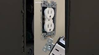 Stop damaging outlet screws. What to not use. See suggestions from viewers, Klein &amp; Milwaukee…